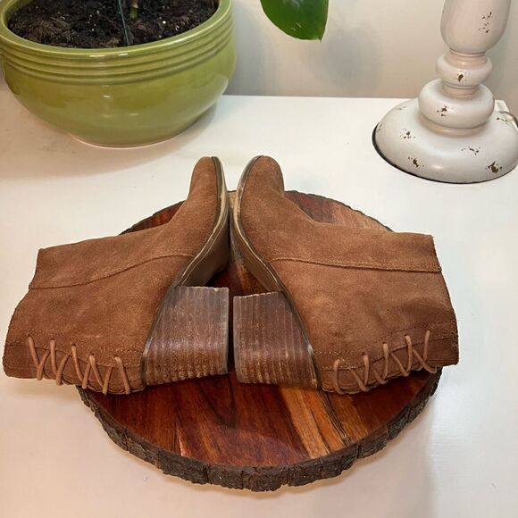 ALDO 8 Brown Suede Zip Western Ankle Fashion Boots Bootie, Criss Cross Detail, - Picture 5 of 8